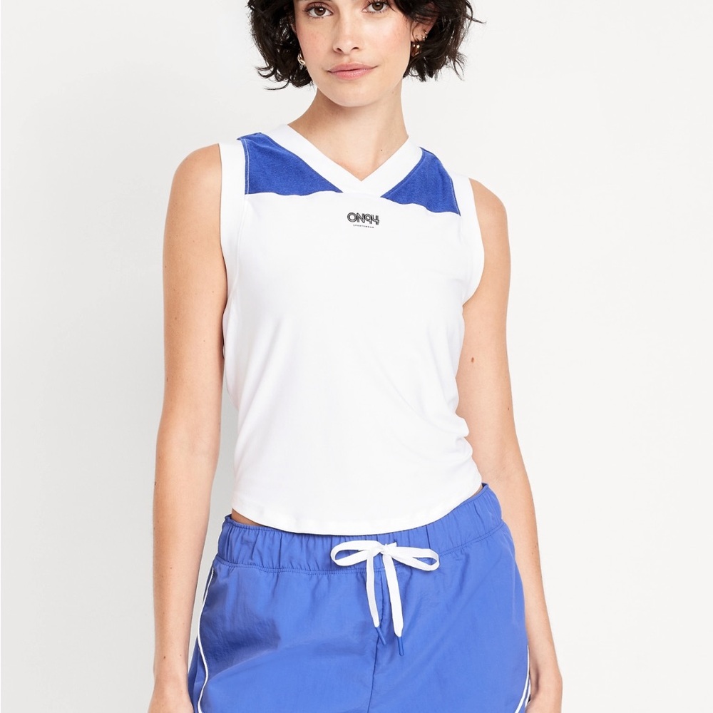 Old Navy white CloudMotion Tank Top